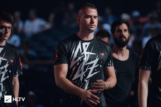 国服莱西奥出装与铭文攻略分享，助你轻松登顶